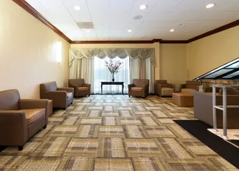 Garner Hotel Totowa by IHG hotel thumbnail 3