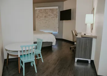 Holiday Inn Omaha Downtown - Waterpark by IHG hotel thumbnail 7