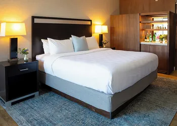 Delamar Traverse City hotel thumbnail 7