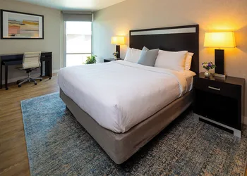 Delamar Traverse City hotel thumbnail 8