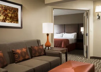 Holiday Inn Hotel & Suites Des Moines - Northwest by IHG hotel thumbnail 2