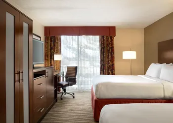 Holiday Inn Hotel & Suites Des Moines - Northwest by IHG hotel thumbnail 8