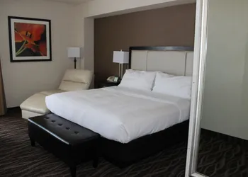 Holiday Inn Des Moines-Airport/Conf Center by IHG hotel thumbnail 3