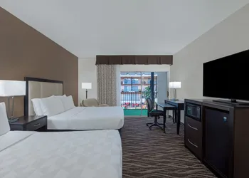 Holiday Inn Des Moines-Airport/Conf Center by IHG hotel thumbnail 6