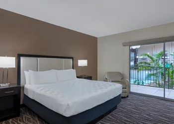 Holiday Inn Des Moines-Airport/Conf Center by IHG hotel thumbnail 8