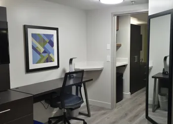 Holiday Inn Express & Suites Mississauga-Toronto Southwest by IHG hotel thumbnail 7