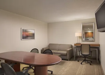 Holiday Inn Grand Rapids Airport by IHG hotel thumbnail 7