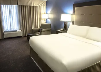 Holiday Inn Fargo by IHG hotel thumbnail 6