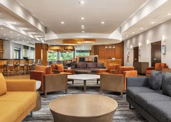 DoubleTree by Hilton Greensboro Airport hotel thumbnail 5