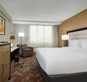 DoubleTree by Hilton Greensboro Airport hotel detail image 7