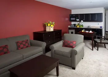 Holiday Inn & Suites Bakersfield by IHG hotel thumbnail 5