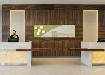 Holiday Inn Winnipeg South by IHG hotel thumbnail 2