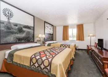 Super 8 by Wyndham Alma hotel thumbnail 7