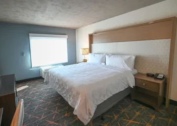 Holiday Inn Cleveland-Mayfield by IHG hotel thumbnail 5