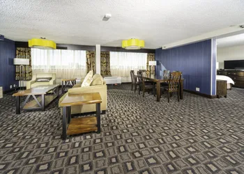 Holiday Inn Louisville East - Hurstbourne by IHG hotel thumbnail 3