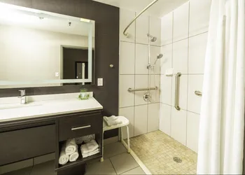 Holiday Inn Louisville East - Hurstbourne by IHG hotel thumbnail 6