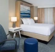 Crowne Plaza Melbourne - Oceanfront by IHG hotel detail image 4