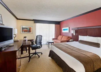 Crowne Plaza Albuquerque by IHG hotel thumbnail 6