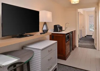 Holiday Inn Hotel & Suites Raleigh / Cary by IHG hotel thumbnail 2
