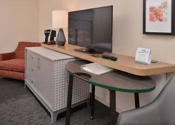 Holiday Inn Hotel & Suites Raleigh / Cary by IHG hotel thumbnail 5