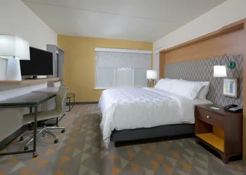 Holiday Inn Raleigh-Durham Airport by IHG hotel thumbnail 6