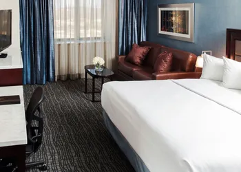 Crowne Plaza Springfield by IHG hotel thumbnail 8