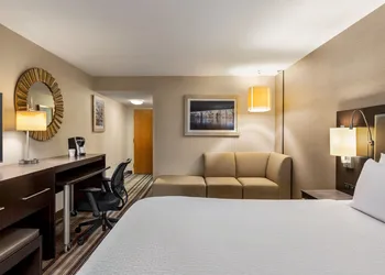 Holiday Inn Gaithersburg by IHG hotel thumbnail 4