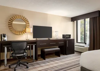 Holiday Inn Gaithersburg by IHG hotel thumbnail 7