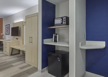 Holiday Inn Express Eugene - Springfield by IHG hotel thumbnail 3