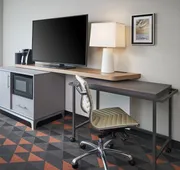 Holiday Inn Hotel & Suites Oakville @ Bronte by IHG hotel detail image 4