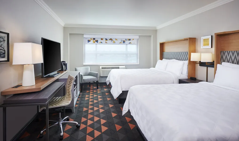 Holiday Inn Hotel & Suites Oakville @ Bronte by IHG hotel detail image 6
