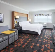 Holiday Inn Hotel & Suites Oakville @ Bronte by IHG hotel detail image 7
