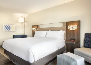 Holiday Inn Express & Suites Opelousas by IHG hotel thumbnail 7
