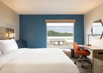 Holiday Inn Express & Suites Opelousas by IHG hotel thumbnail 8