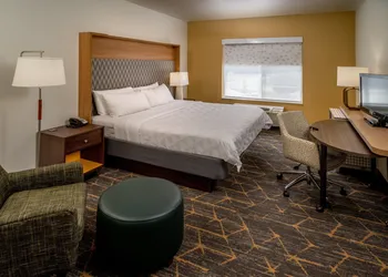 Holiday Inn Hotel & Suites Beckley by IHG hotel thumbnail 5