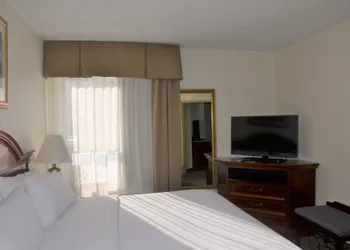 Burrstone Inn, an Ascend Collection Hotel hotel thumbnail 5