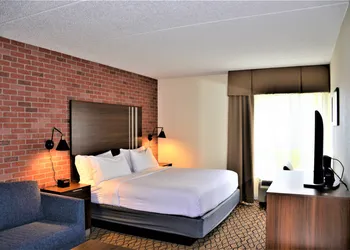 Burrstone Inn, an Ascend Collection Hotel hotel thumbnail 6