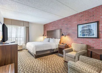 Burrstone Inn, an Ascend Collection Hotel hotel thumbnail 7