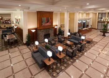 Wyndham Visalia hotel thumbnail 2