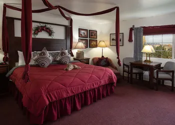 Coast Hilltop Inn hotel thumbnail 6