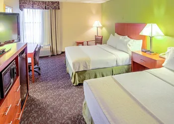 Quality Inn & Suites Downtown Mansfield hotel thumbnail 2