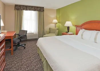 Quality Inn & Suites Downtown Mansfield hotel thumbnail 3