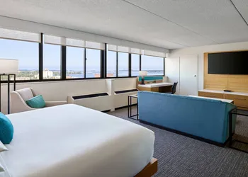 Delta Hotels by Marriott Muskegon Convention Center hotel thumbnail 6