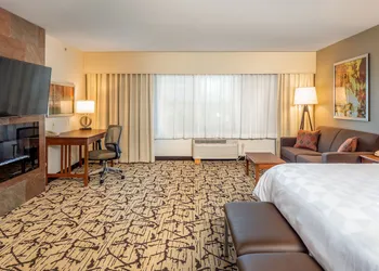 Holiday Inn Stevens Point - Convention Ctr by IHG hotel thumbnail 8