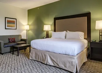 Holiday Inn Poplar Bluff by IHG hotel thumbnail 3