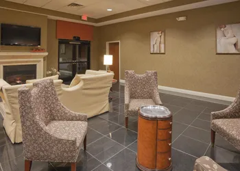 Holiday Inn Express & Suites Carbondale - University Area by IHG hotel thumbnail 4