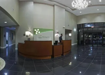 Holiday Inn Express & Suites Carbondale - University Area by IHG hotel thumbnail 6