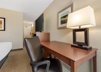 Best Western Fairmont hotel thumbnail 7