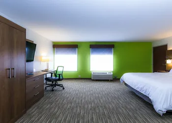Holiday Inn Express Osage Beach - Lake Of The Ozarks by IHG hotel thumbnail 4