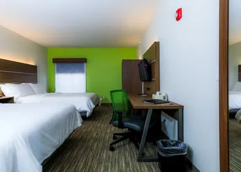 Holiday Inn Express Osage Beach - Lake Of The Ozarks by IHG hotel thumbnail 6